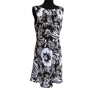 SL Fashions Brown and White Sleeveless Dress